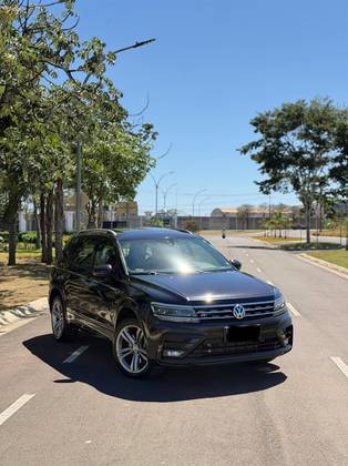VOLKSWAGEN TIGUAN 2.0 350 TSI GASOLINA ALLSPACE R-LINE 4MOTION DSG VOLKSWAGEN TIGUAN 2.0 350 TSI GASOLINA ALLSPACE R-LINE 4MOTION DSG